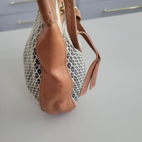 Fossil Karli Hobo Bag - Picture 6 of 15